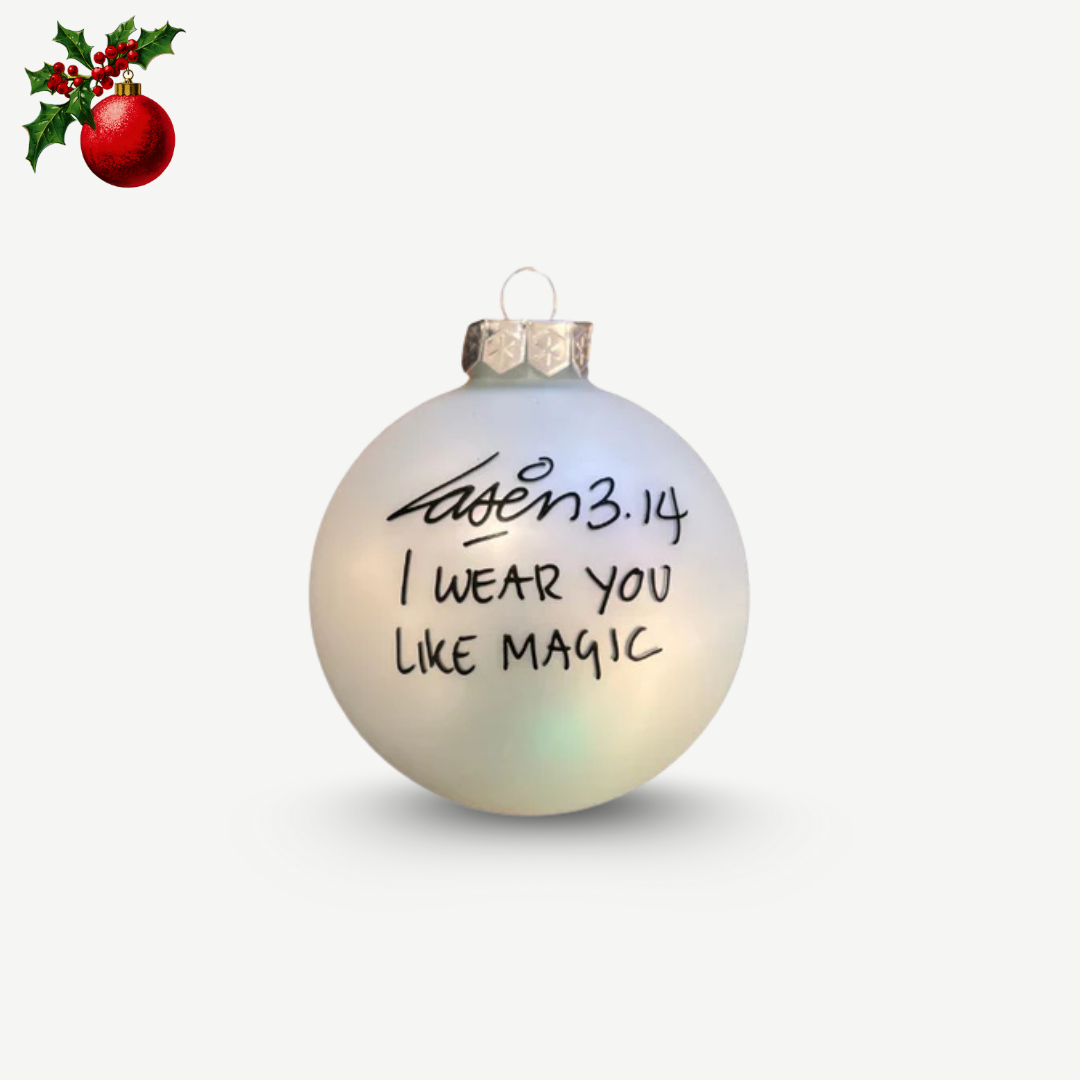 Laser 3.14 - Boule de Noël unique signée