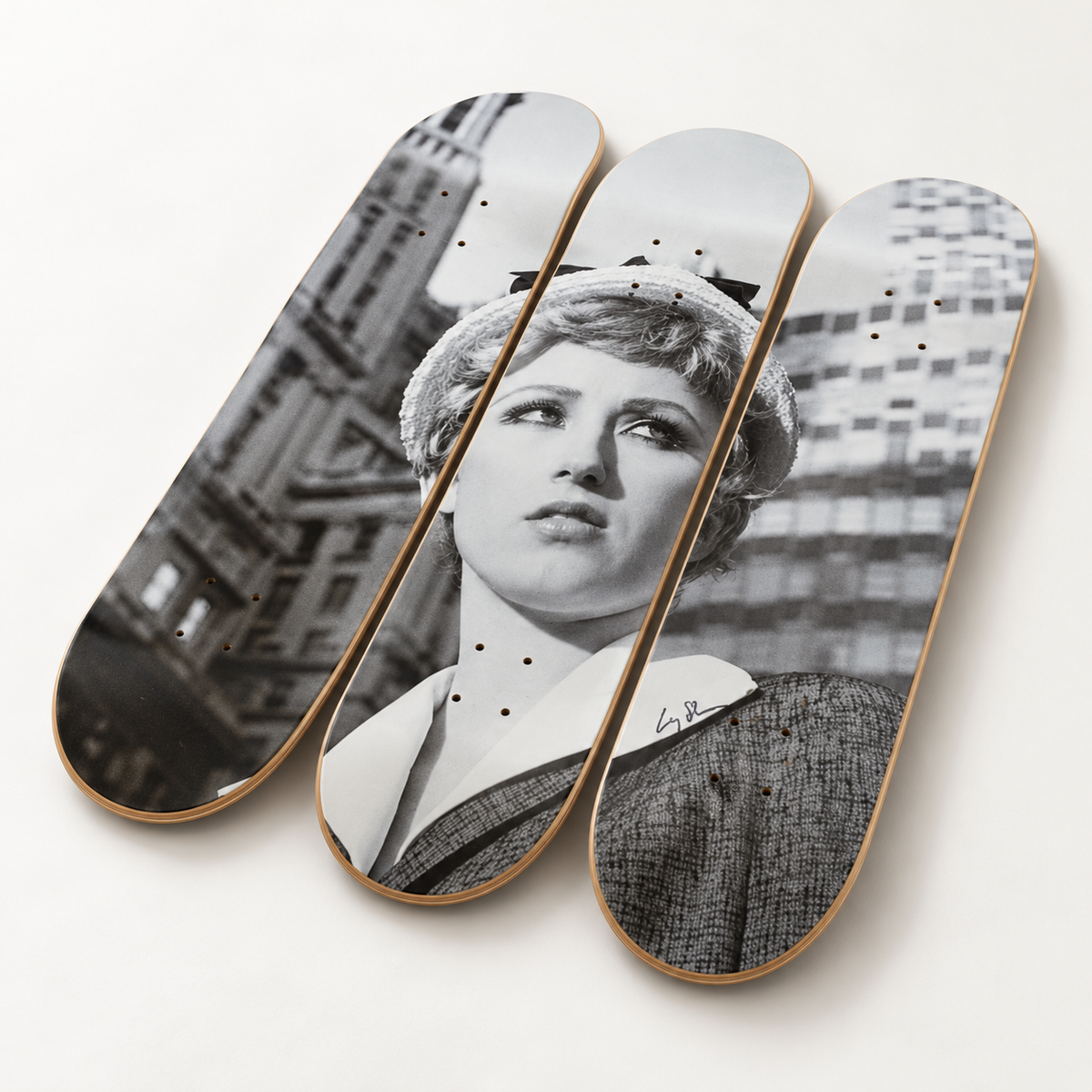 The Skateroom x Cindy Sherman – Unbenanntes Filmstill Nr. 21 – HANDSIGNIERT